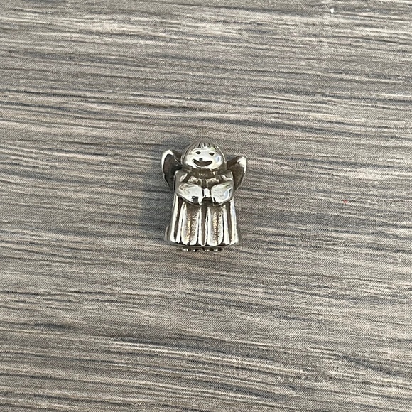 Authentic Pandora Retired Angel Charm - Picture 1 of 4